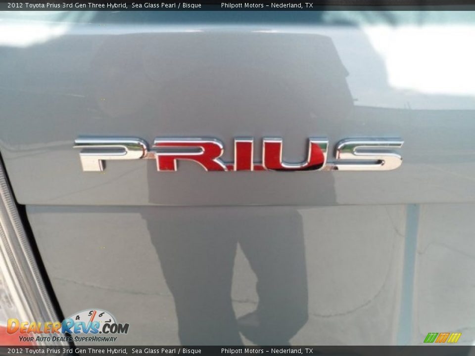 2012 Toyota Prius 3rd Gen Three Hybrid Sea Glass Pearl / Bisque Photo #15