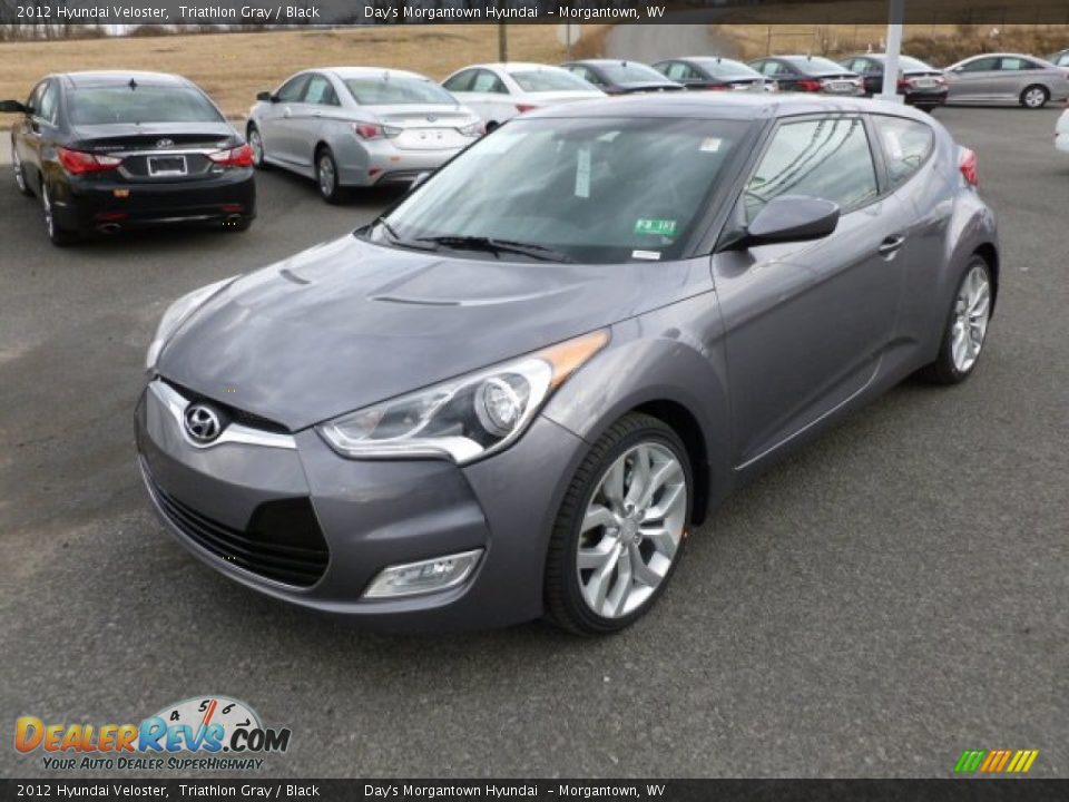 Front 3/4 View of 2012 Hyundai Veloster  Photo #3