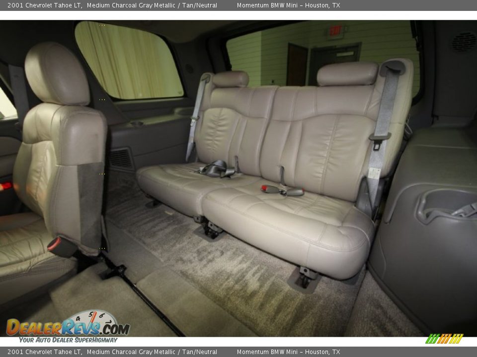2001 Chevrolet Tahoe LT Medium Charcoal Gray Metallic / Tan/Neutral Photo #17