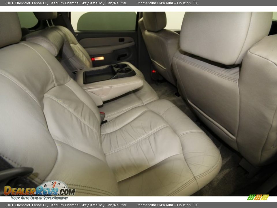2001 Chevrolet Tahoe LT Medium Charcoal Gray Metallic / Tan/Neutral Photo #35