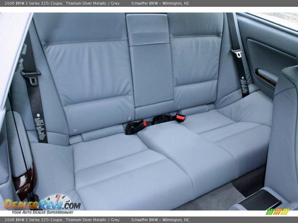 2006 BMW 3 Series 325i Coupe Titanium Silver Metallic / Grey Photo #11