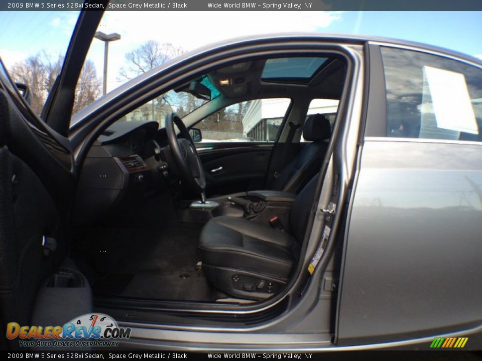 2009 BMW 5 Series 528xi Sedan Space Grey Metallic / Black Photo #10