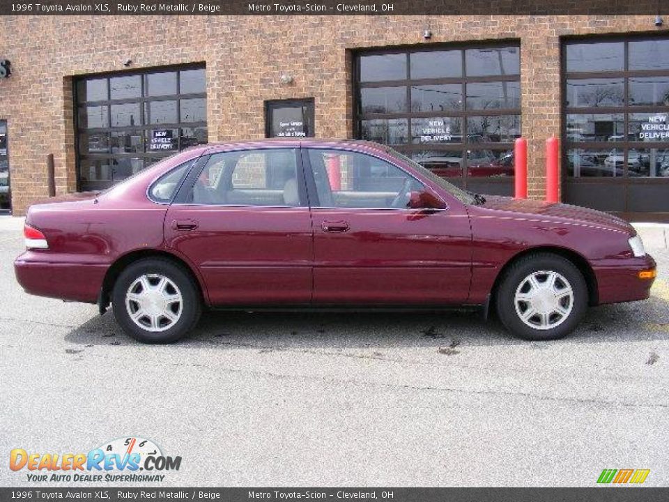1996 Toyota Avalon XLS Ruby Red Metallic / Beige Photo #2