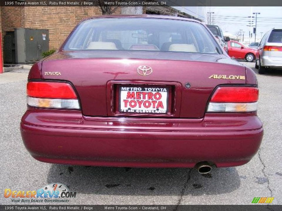 1996 Toyota Avalon XLS Ruby Red Metallic / Beige Photo #4