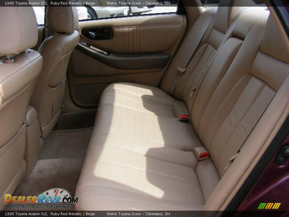 1996 Toyota Avalon XLS Ruby Red Metallic / Beige Photo #11