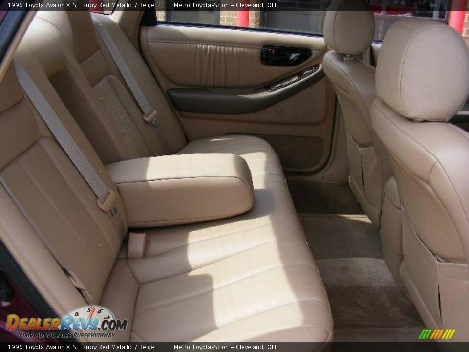 1996 Toyota Avalon XLS Ruby Red Metallic / Beige Photo #12