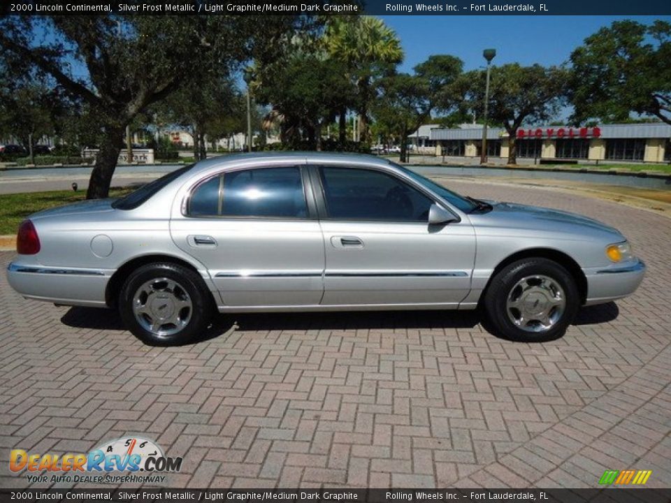 Silver Frost Metallic 2000 Lincoln Continental  Photo #3