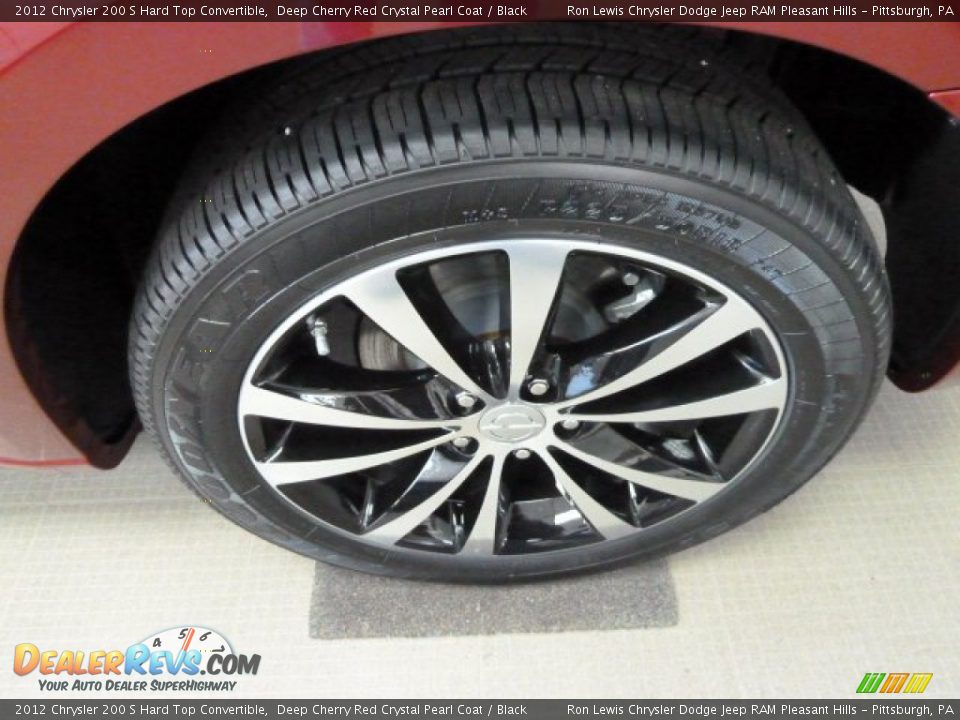2012 Chrysler 200 S Hard Top Convertible Wheel Photo #8