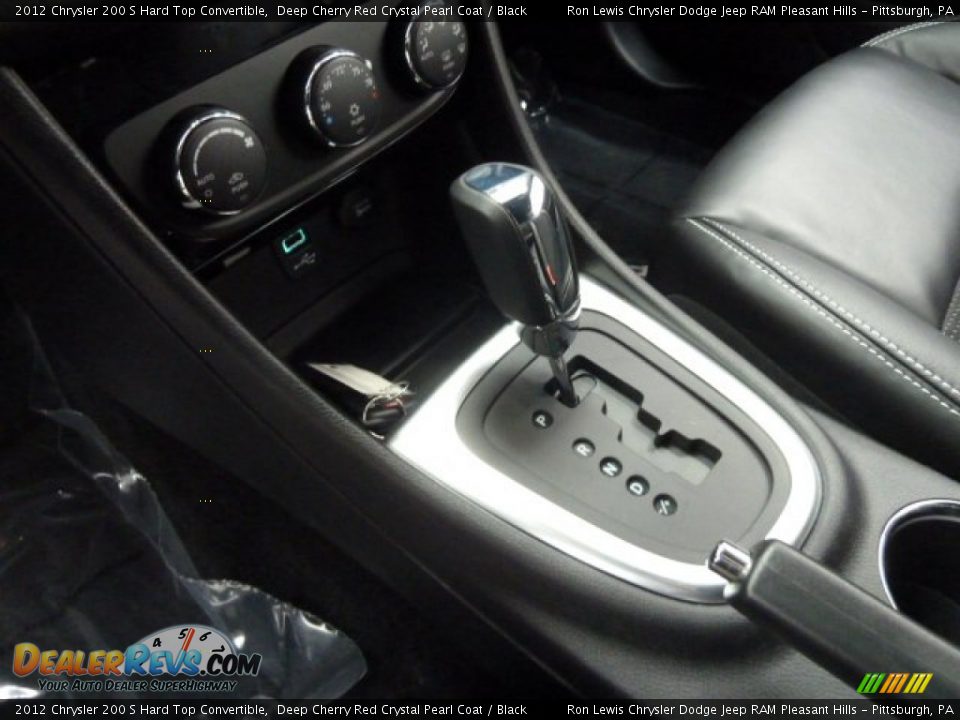 2012 Chrysler 200 S Hard Top Convertible Shifter Photo #22