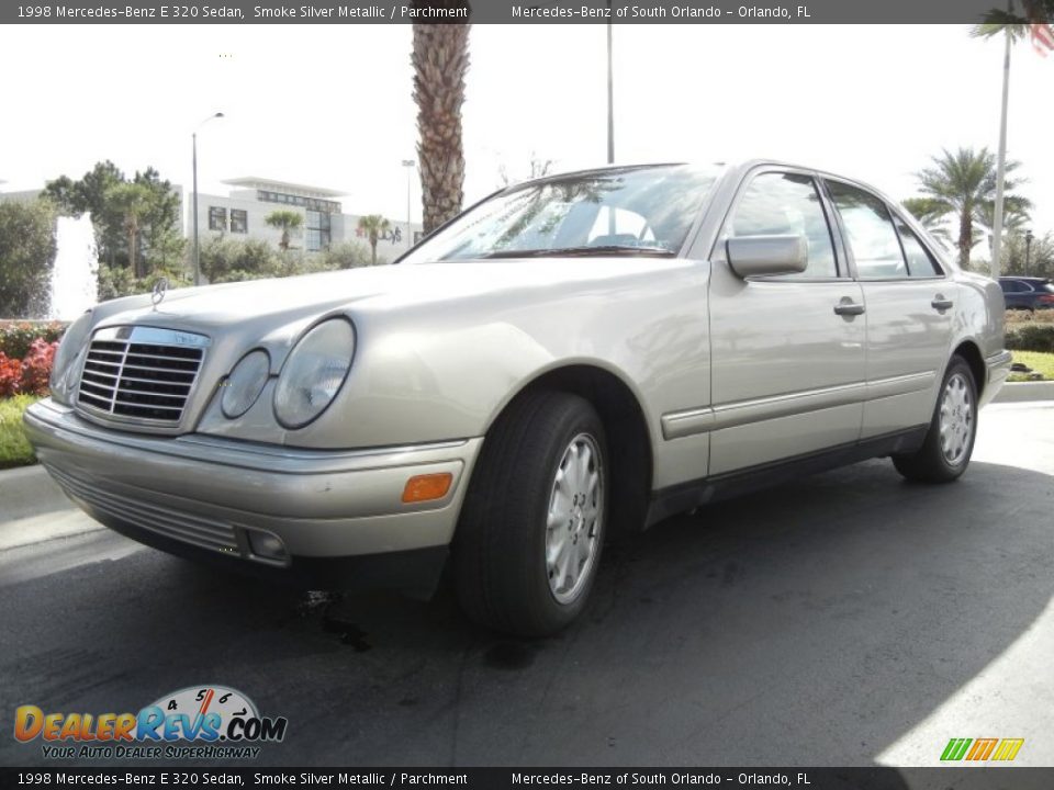 1998 Mercedes-Benz E 320 Sedan Smoke Silver Metallic / Parchment Photo #2