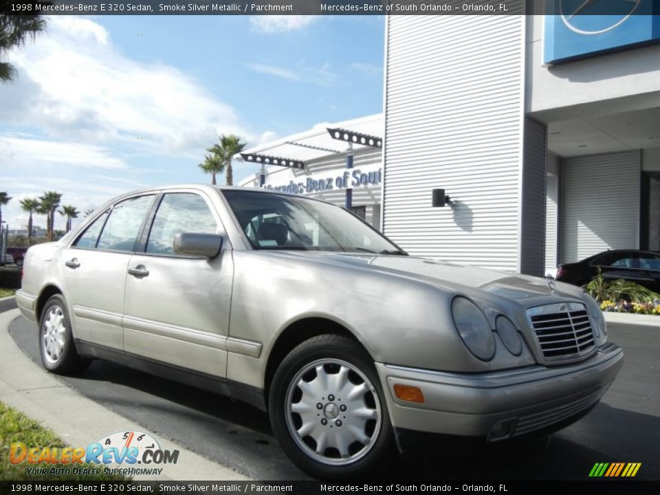 1998 Mercedes-Benz E 320 Sedan Smoke Silver Metallic / Parchment Photo #4