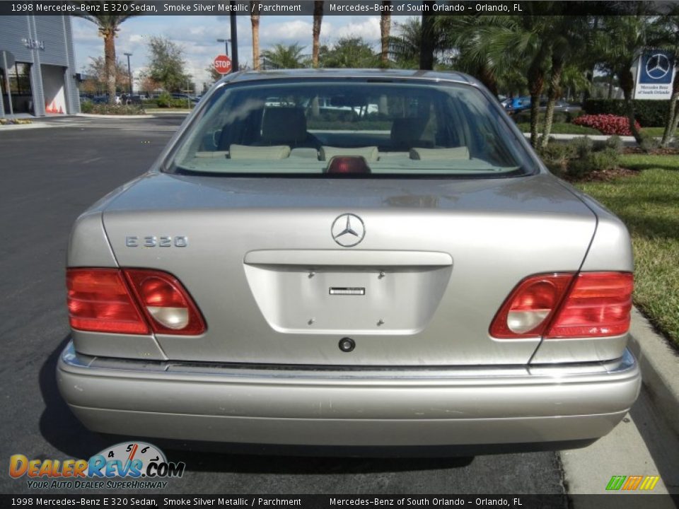 1998 Mercedes-Benz E 320 Sedan Smoke Silver Metallic / Parchment Photo #7