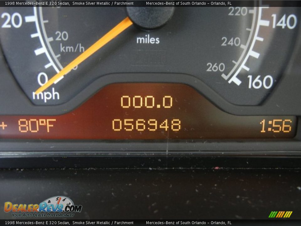 1998 Mercedes-Benz E 320 Sedan Smoke Silver Metallic / Parchment Photo #22