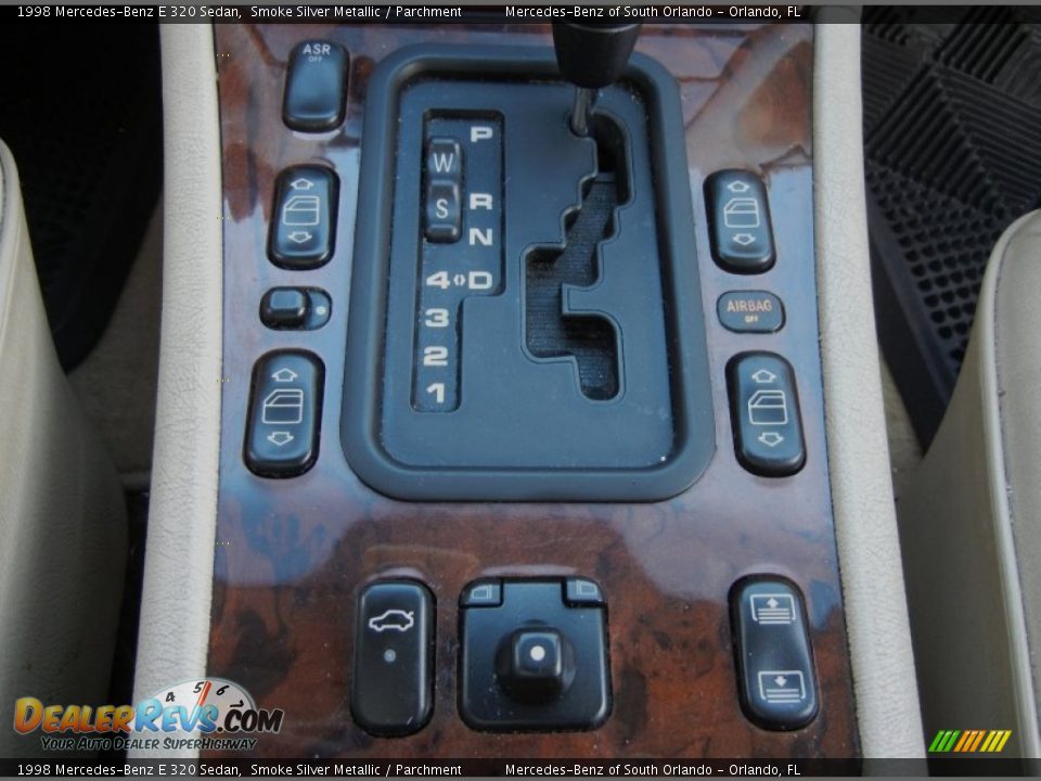1998 Mercedes-Benz E 320 Sedan Shifter Photo #24