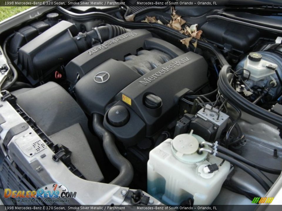 1998 Mercedes-Benz E 320 Sedan Smoke Silver Metallic / Parchment Photo #27