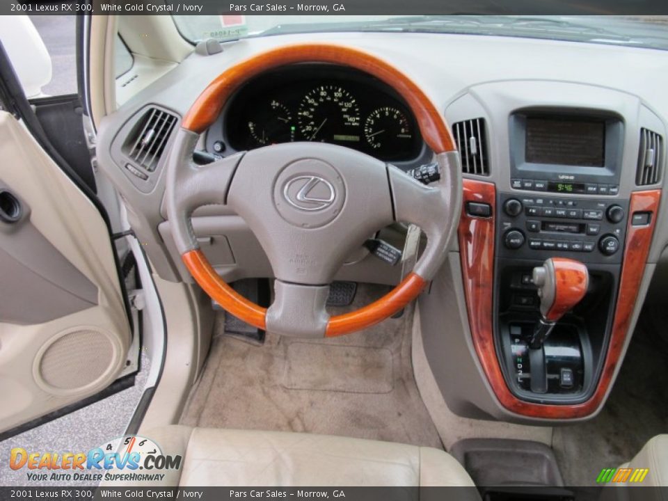 Dashboard of 2001 Lexus RX 300 Photo #13
