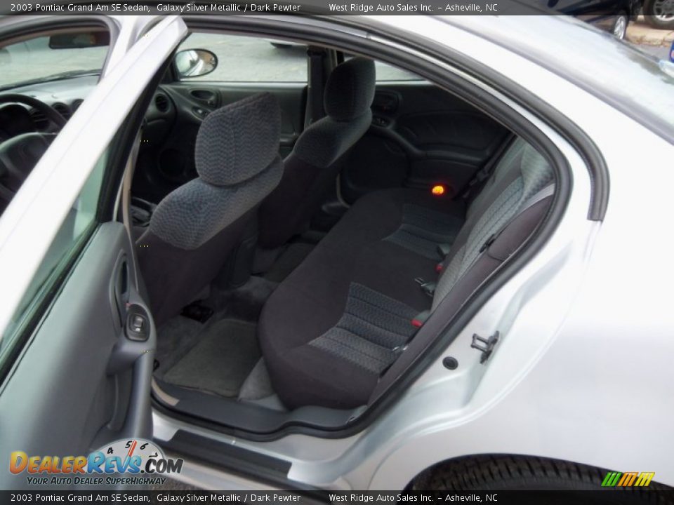 2003 Pontiac Grand Am SE Sedan Galaxy Silver Metallic / Dark Pewter Photo #11