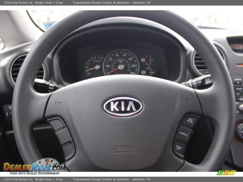 2009 Kia Rondo LX Bright Silver / Gray Photo #6