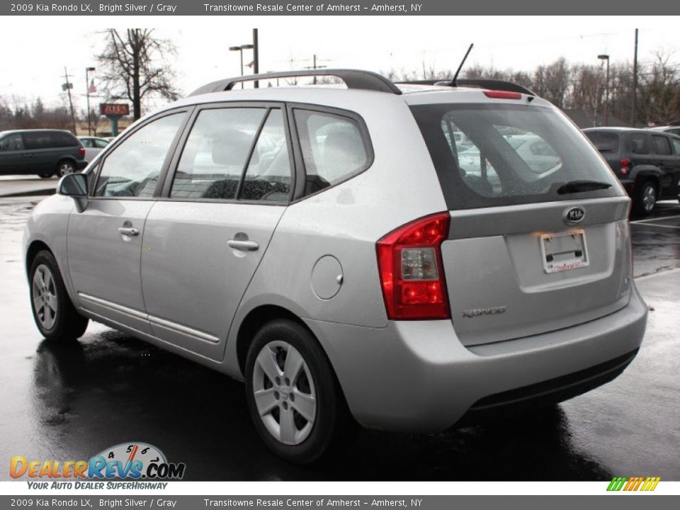 2009 Kia Rondo LX Bright Silver / Gray Photo #14