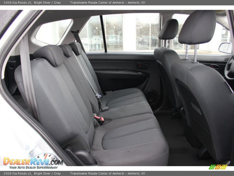 2009 Kia Rondo LX Bright Silver / Gray Photo #15