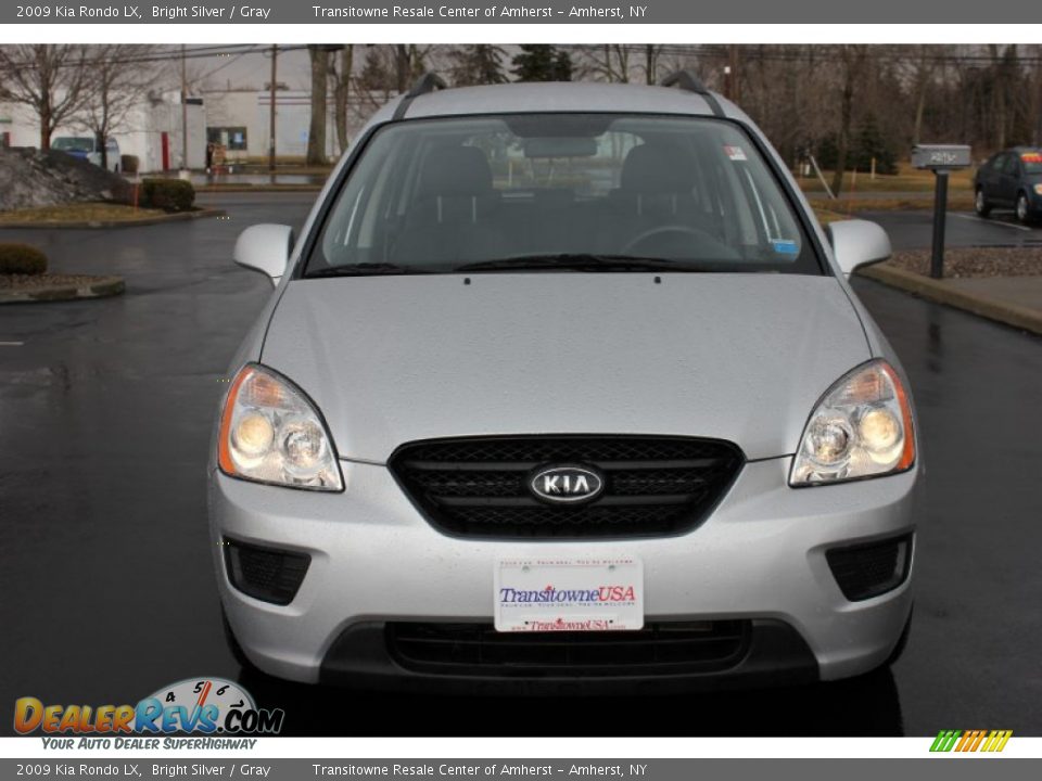 2009 Kia Rondo LX Bright Silver / Gray Photo #18