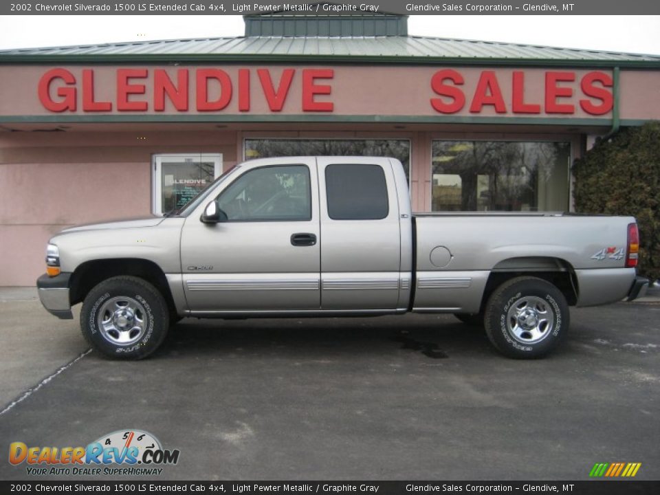 2002 Chevrolet Silverado 1500 LS Extended Cab 4x4 Light Pewter Metallic / Graphite Gray Photo #2