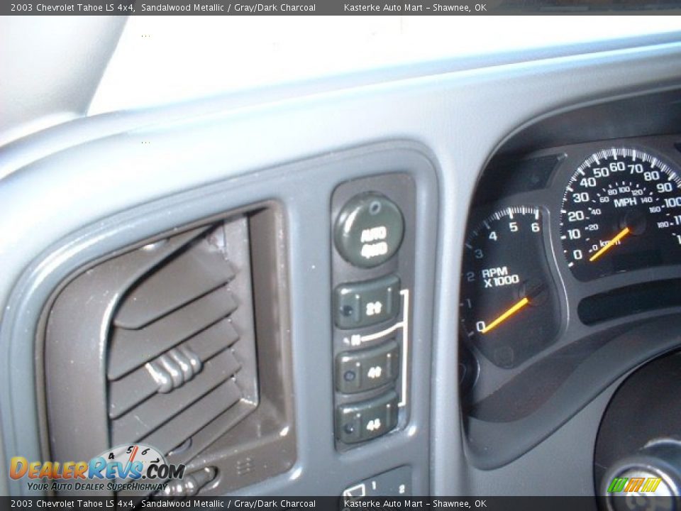 2003 Chevrolet Tahoe LS 4x4 Sandalwood Metallic / Gray/Dark Charcoal Photo #13
