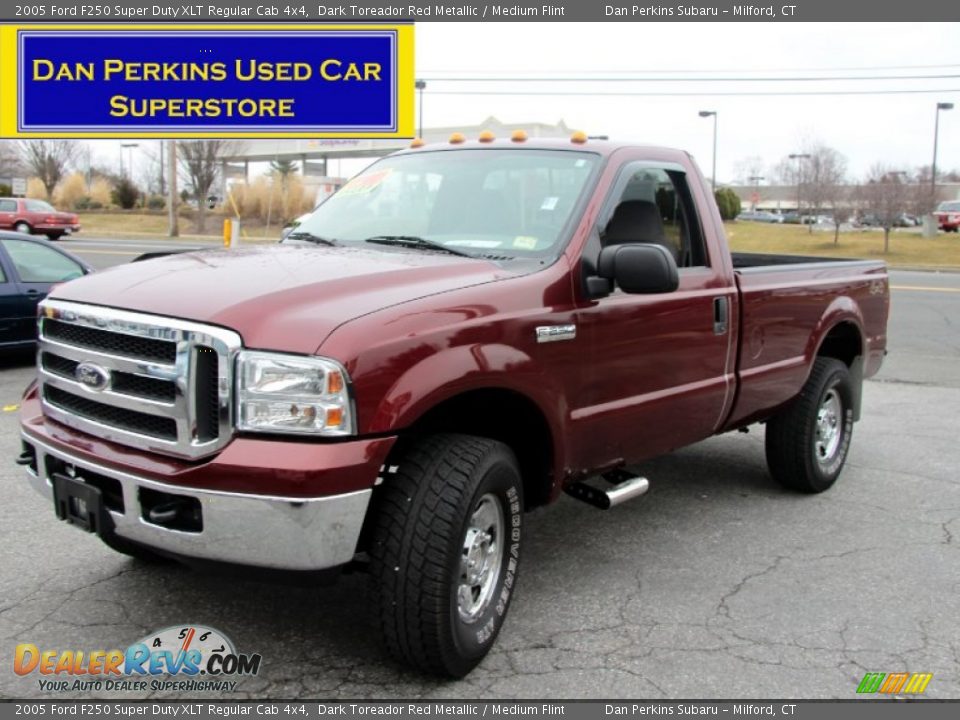 2005 Ford F250 Super Duty XLT Regular Cab 4x4 Dark Toreador Red Metallic / Medium Flint Photo #1