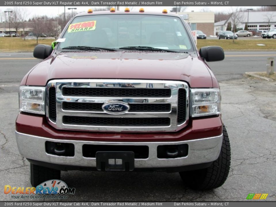 2005 Ford F250 Super Duty XLT Regular Cab 4x4 Dark Toreador Red Metallic / Medium Flint Photo #2