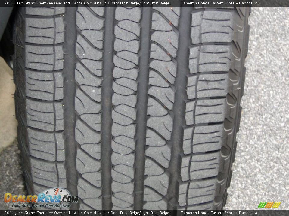 2011 Jeep Grand Cherokee Overland White Gold Metallic / Dark Frost Beige/Light Frost Beige Photo #34