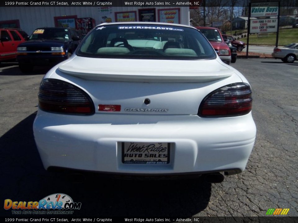 1999 Pontiac Grand Prix GT Sedan Arctic White / Graphite Photo #6