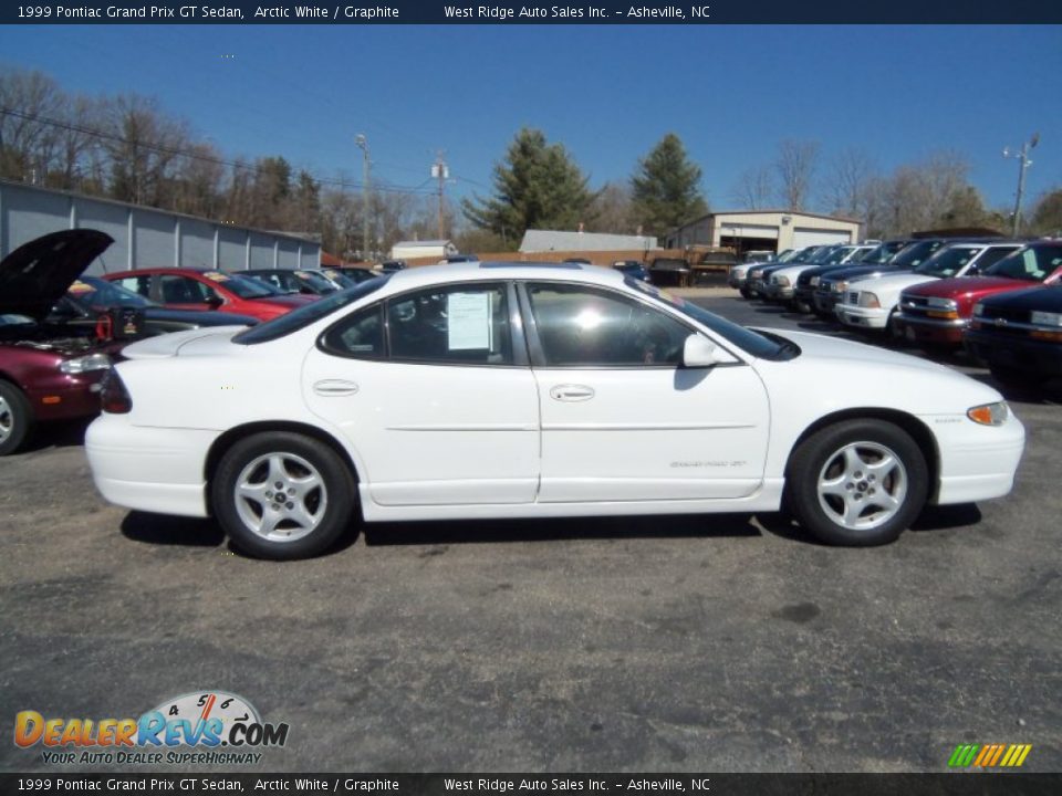 1999 Pontiac Grand Prix GT Sedan Arctic White / Graphite Photo #8