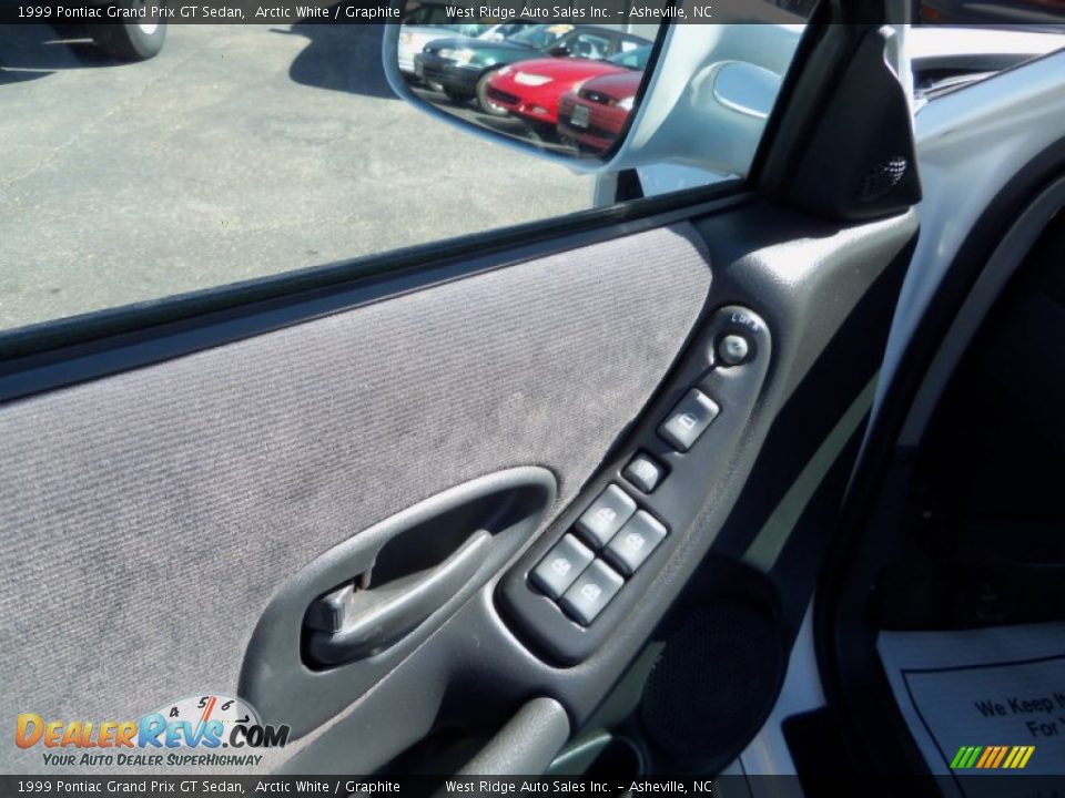 1999 Pontiac Grand Prix GT Sedan Arctic White / Graphite Photo #12