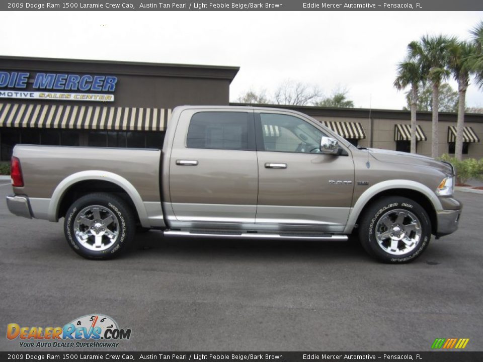 2009 Dodge Ram 1500 Laramie Crew Cab Austin Tan Pearl / Light Pebble Beige/Bark Brown Photo #8