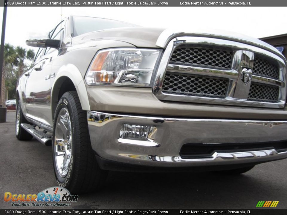 2009 Dodge Ram 1500 Laramie Crew Cab Austin Tan Pearl / Light Pebble Beige/Bark Brown Photo #9