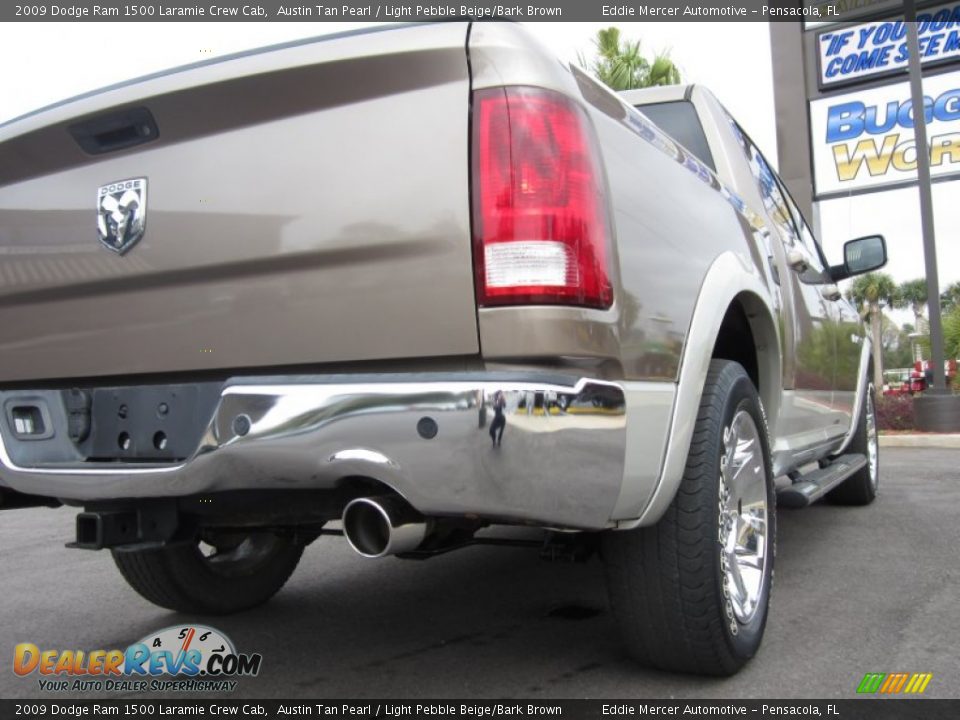 2009 Dodge Ram 1500 Laramie Crew Cab Austin Tan Pearl / Light Pebble Beige/Bark Brown Photo #11