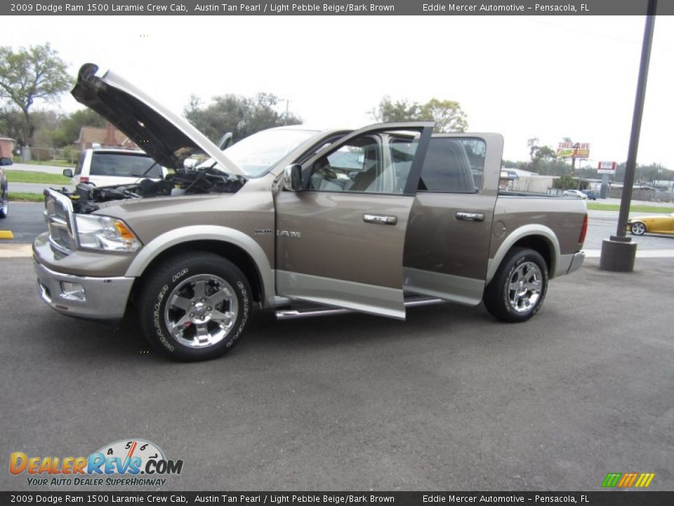 2009 Dodge Ram 1500 Laramie Crew Cab Austin Tan Pearl / Light Pebble Beige/Bark Brown Photo #13