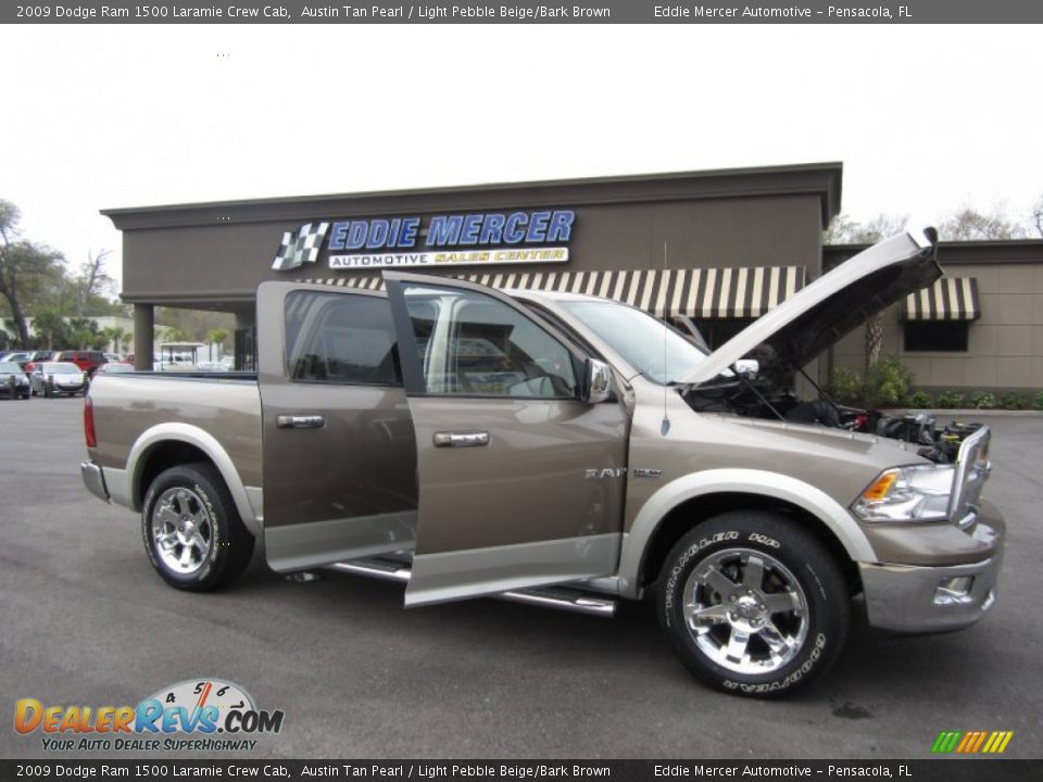 2009 Dodge Ram 1500 Laramie Crew Cab Austin Tan Pearl / Light Pebble Beige/Bark Brown Photo #15