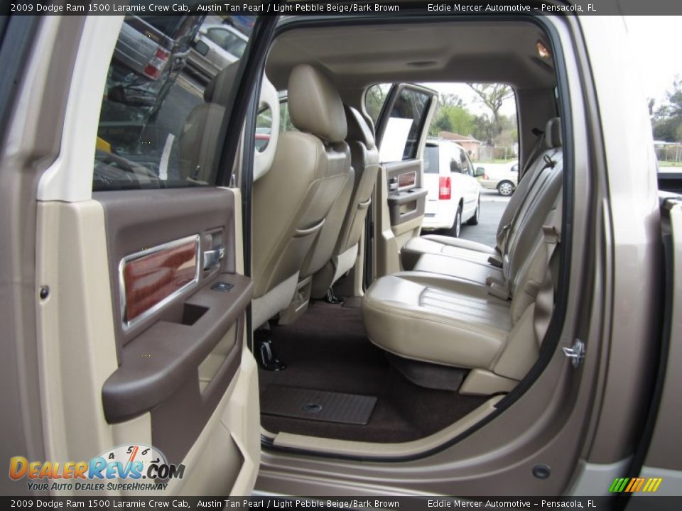 2009 Dodge Ram 1500 Laramie Crew Cab Austin Tan Pearl / Light Pebble Beige/Bark Brown Photo #19