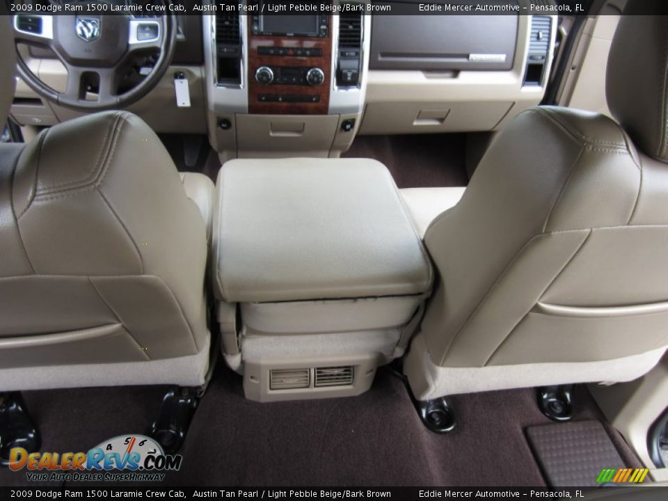 2009 Dodge Ram 1500 Laramie Crew Cab Austin Tan Pearl / Light Pebble Beige/Bark Brown Photo #24