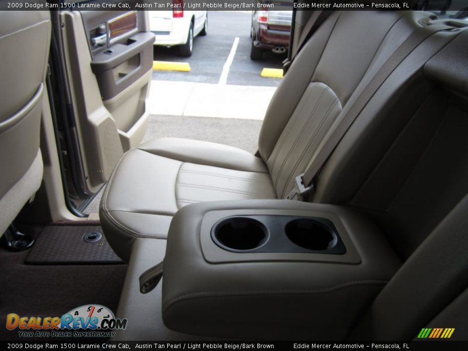 2009 Dodge Ram 1500 Laramie Crew Cab Austin Tan Pearl / Light Pebble Beige/Bark Brown Photo #26