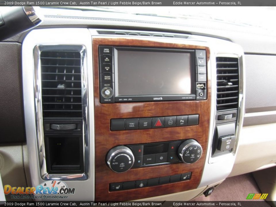 2009 Dodge Ram 1500 Laramie Crew Cab Austin Tan Pearl / Light Pebble Beige/Bark Brown Photo #34