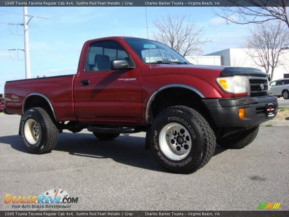 1998 Toyota Tacoma Regular Cab 4x4 Sunfire Red Pearl Metallic / Gray Photo #2