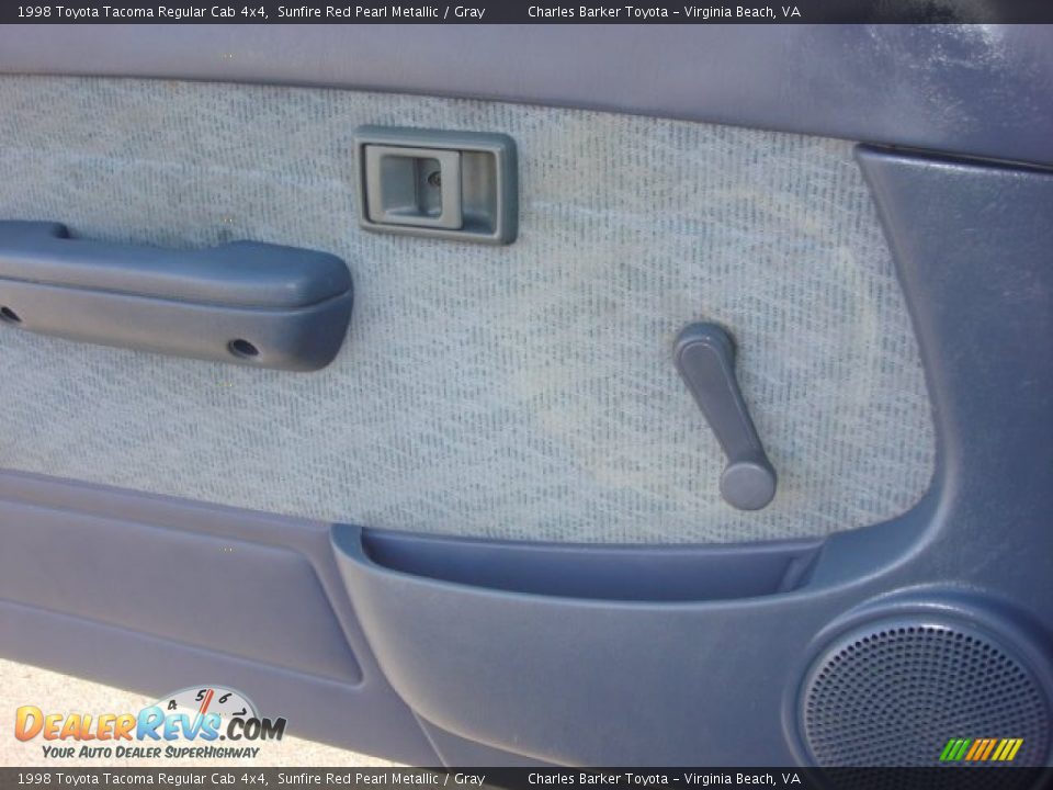 1998 Toyota Tacoma Regular Cab 4x4 Sunfire Red Pearl Metallic / Gray Photo #12