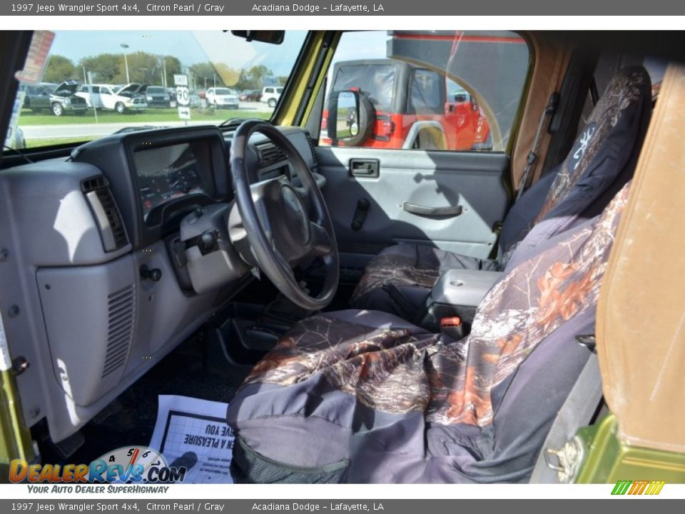 1997 Jeep Wrangler Sport 4x4 Citron Pearl / Gray Photo #14