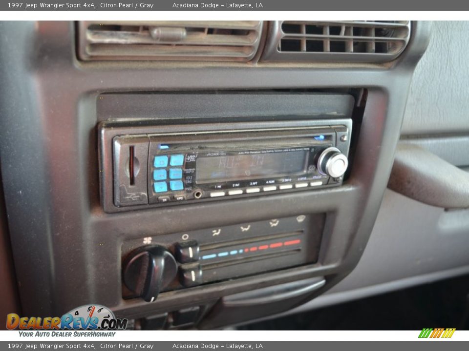 1997 Jeep Wrangler Sport 4x4 Citron Pearl / Gray Photo #27
