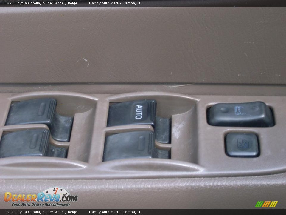 1997 Toyota Corolla Super White / Beige Photo #14
