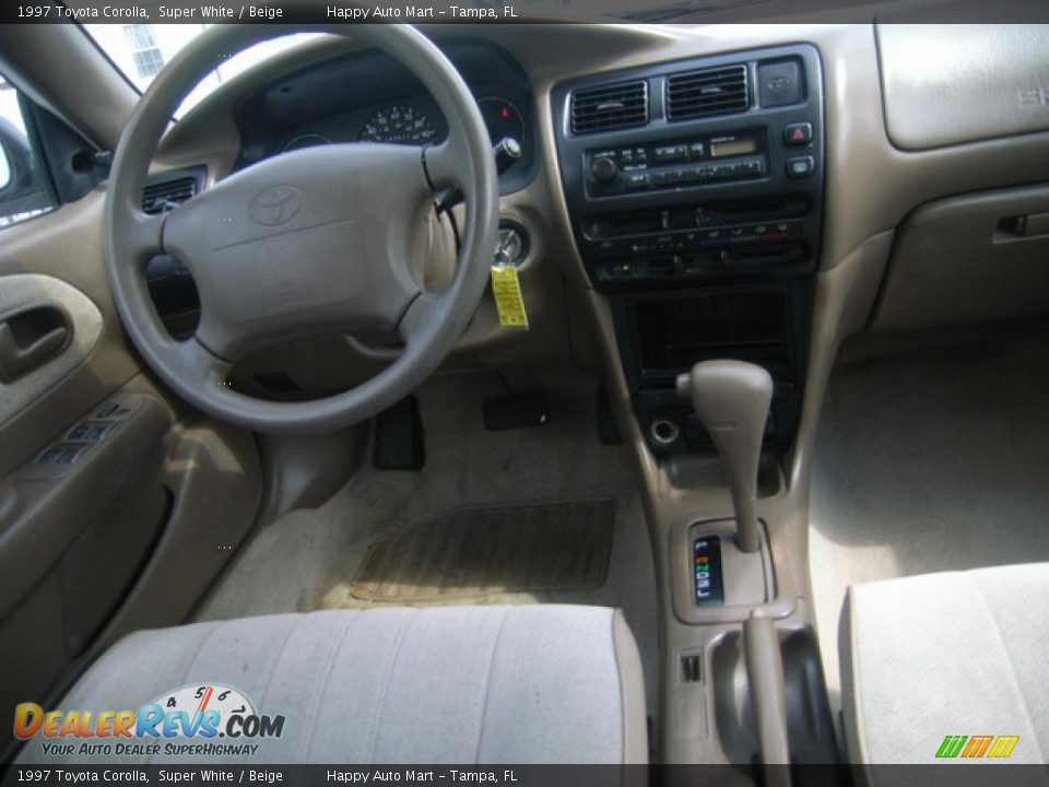 1997 Toyota Corolla Super White / Beige Photo #17