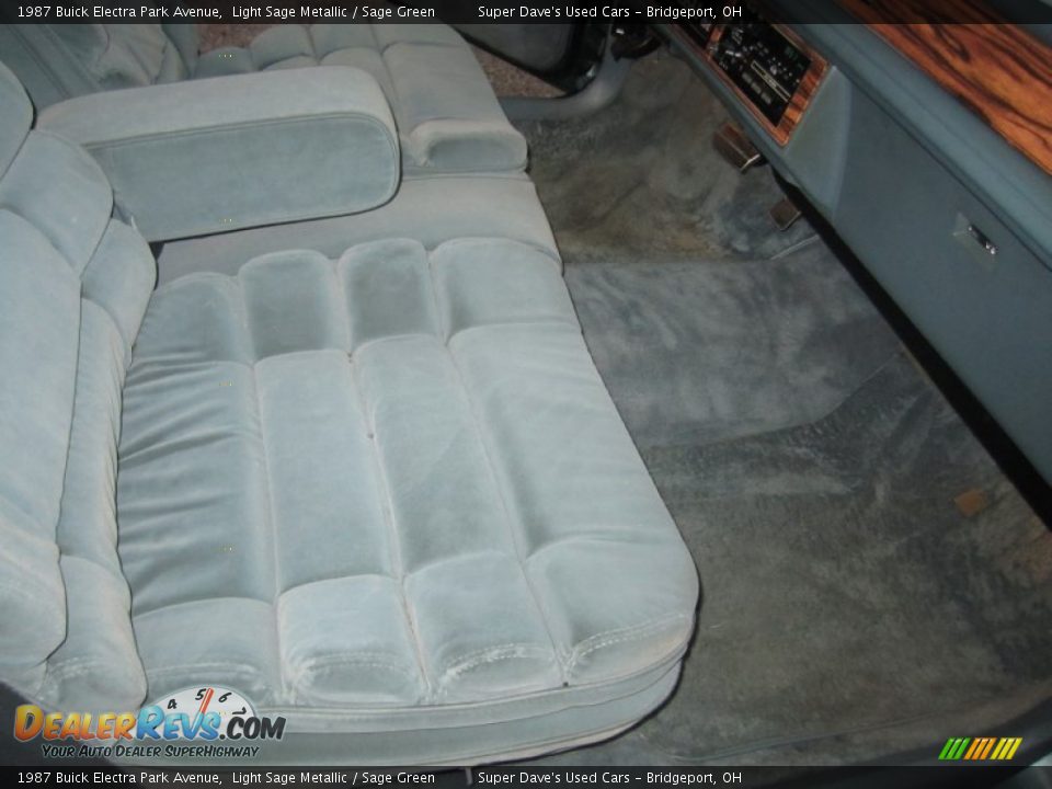 1987 Buick Electra Park Avenue Light Sage Metallic / Sage Green Photo #18