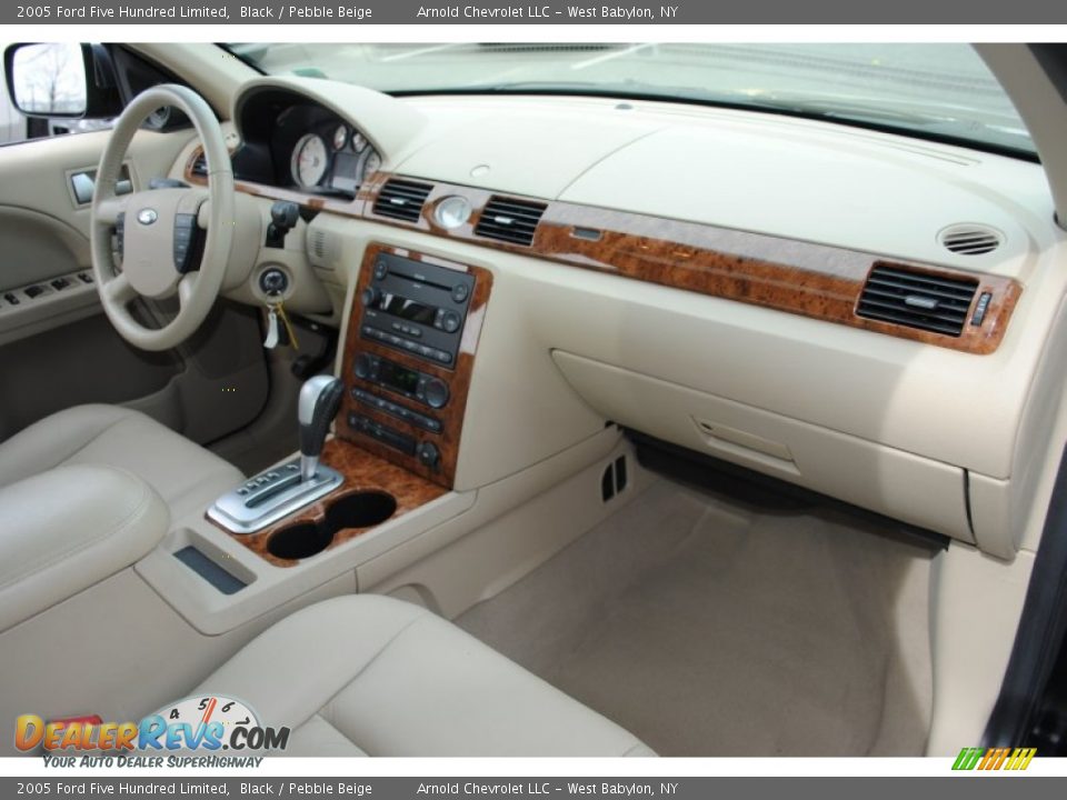 Pebble Beige Interior - 2005 Ford Five Hundred Limited Photo #9
